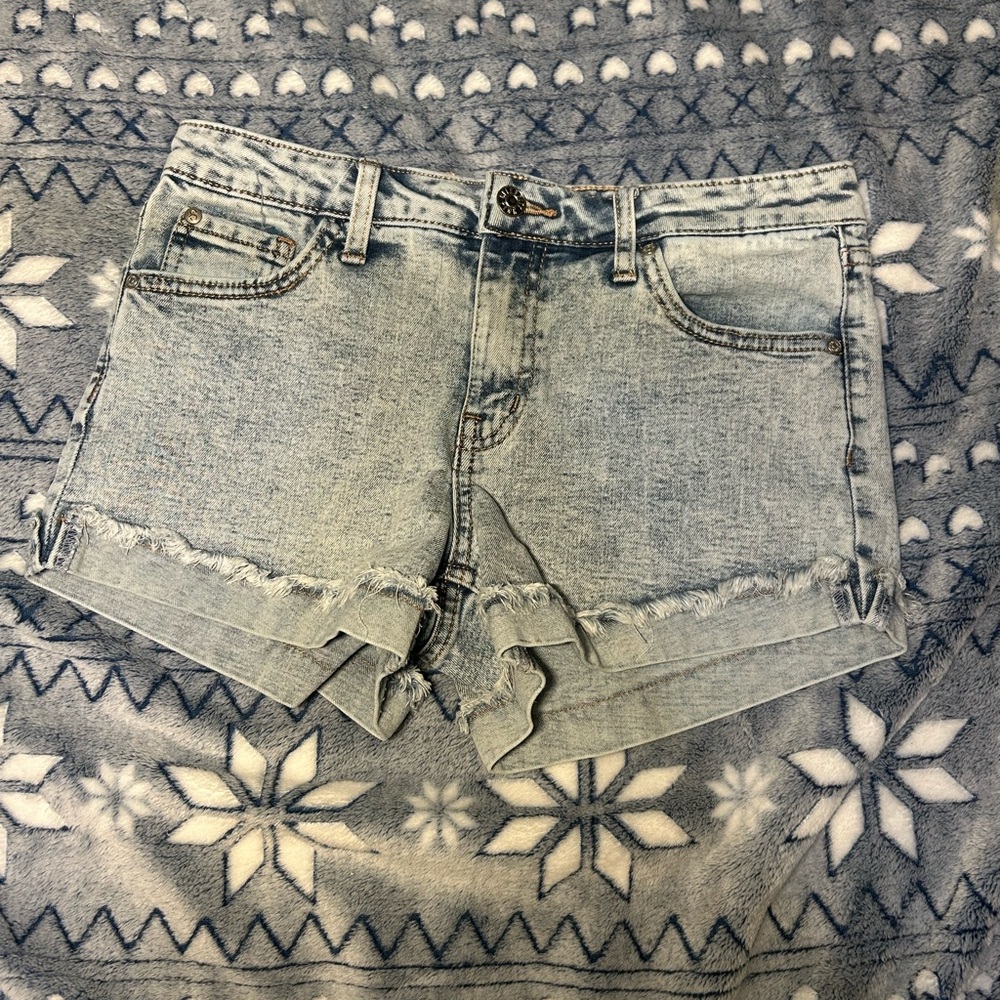 Celebrity Pink Cream Distressed Ankle Jeans